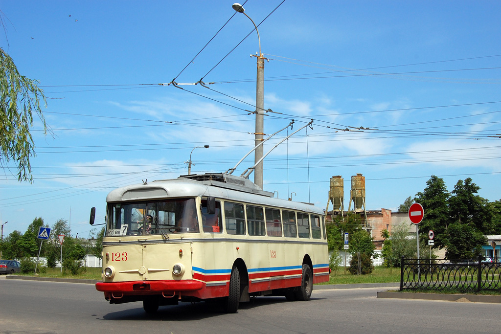 Rivne, Škoda 9TrH29 č. 123