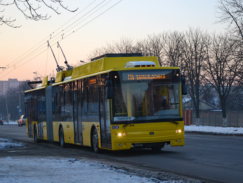 Kijevas, Bogdan Т90117 nr. 2338; Lutsk — New Bogdan trolleybuses