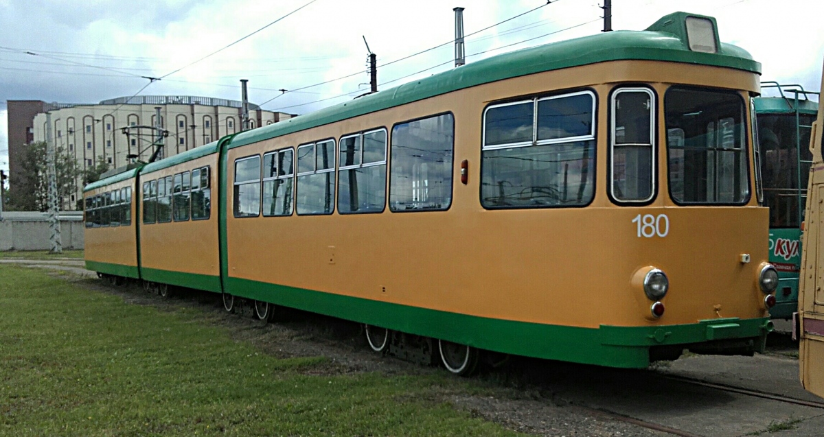 Минск, DWM GT8-D № 180