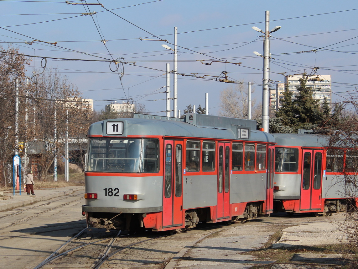 Sofia, Tatra B4DC nr. 182