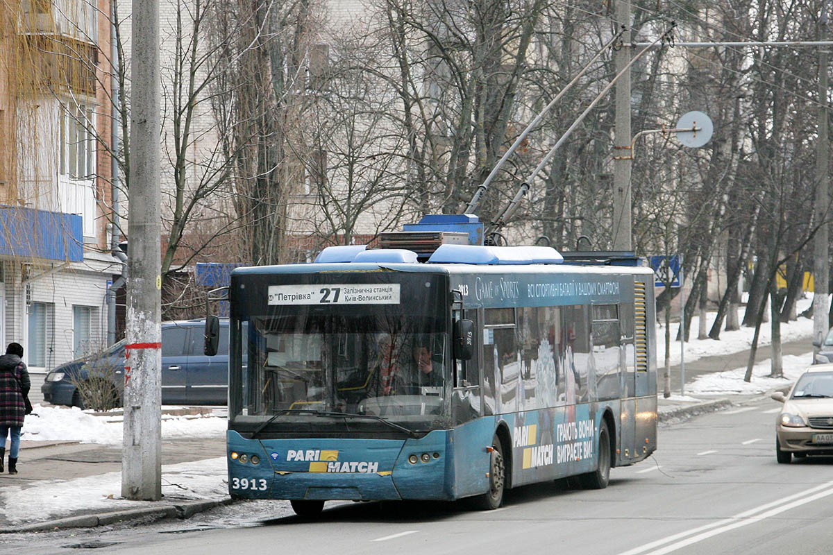 Kiiev, LAZ E183D1 № 3913