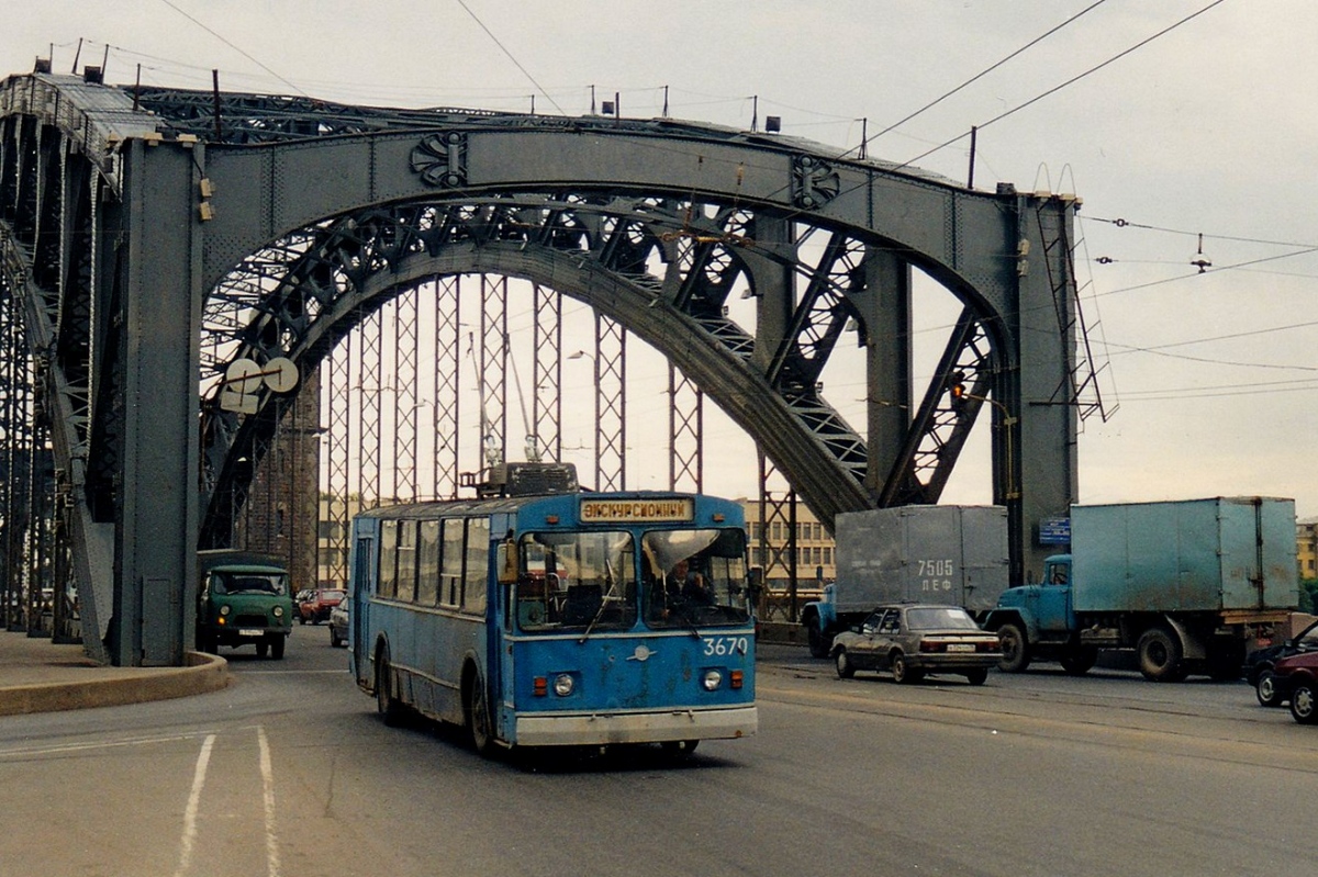 Санкт-Петербург, ЗиУ-682В № 3670