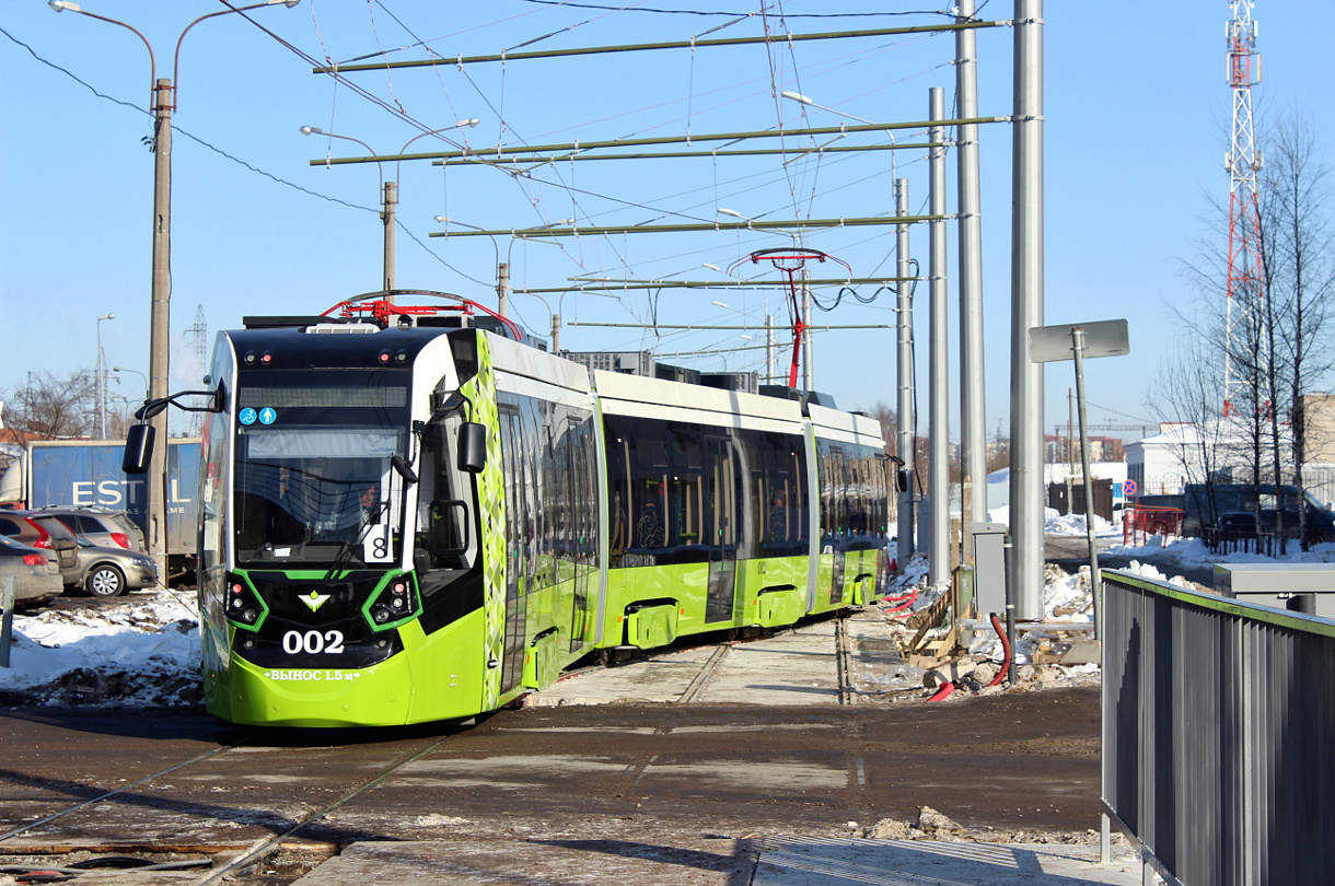 Saint-Pétersbourg, Stadler B85600M N°. 002