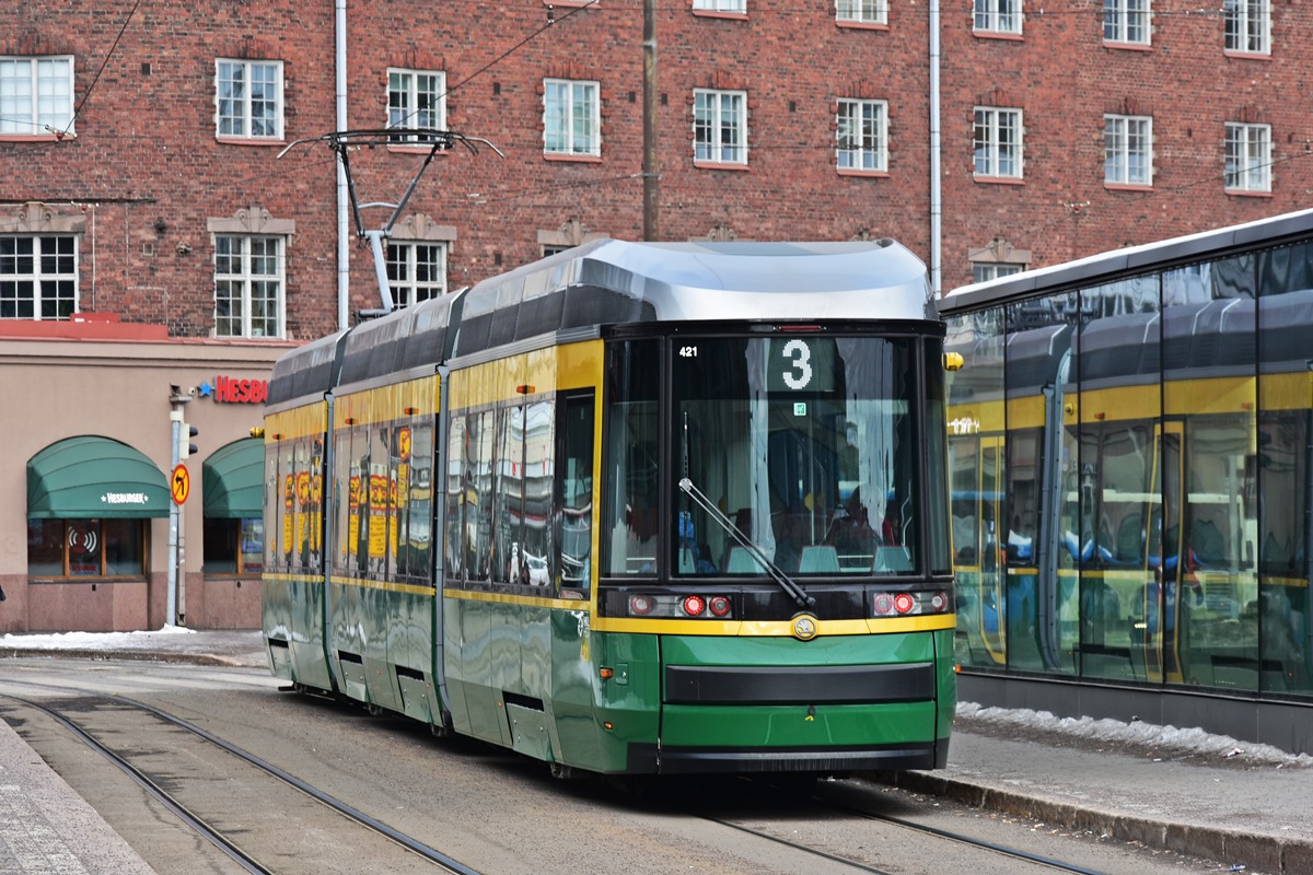 Helsinki, Škoda ForCity Smart Artic MLNRV3 Nr 421