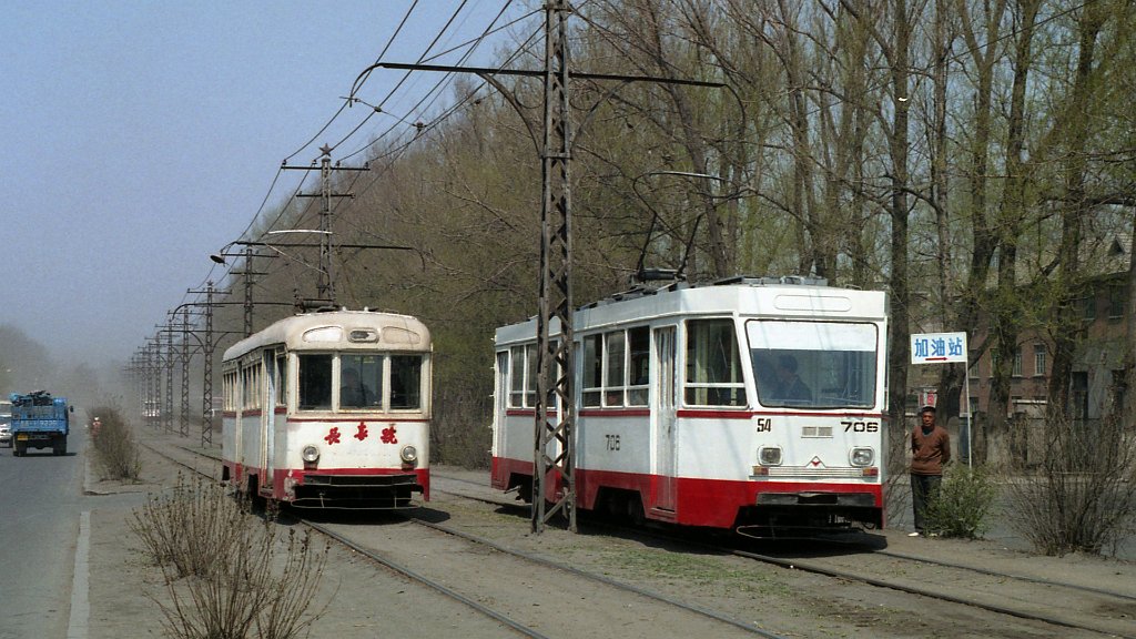 Чанчунь, Changchun моторный № б/н; Чанчунь, DL7000 № 706