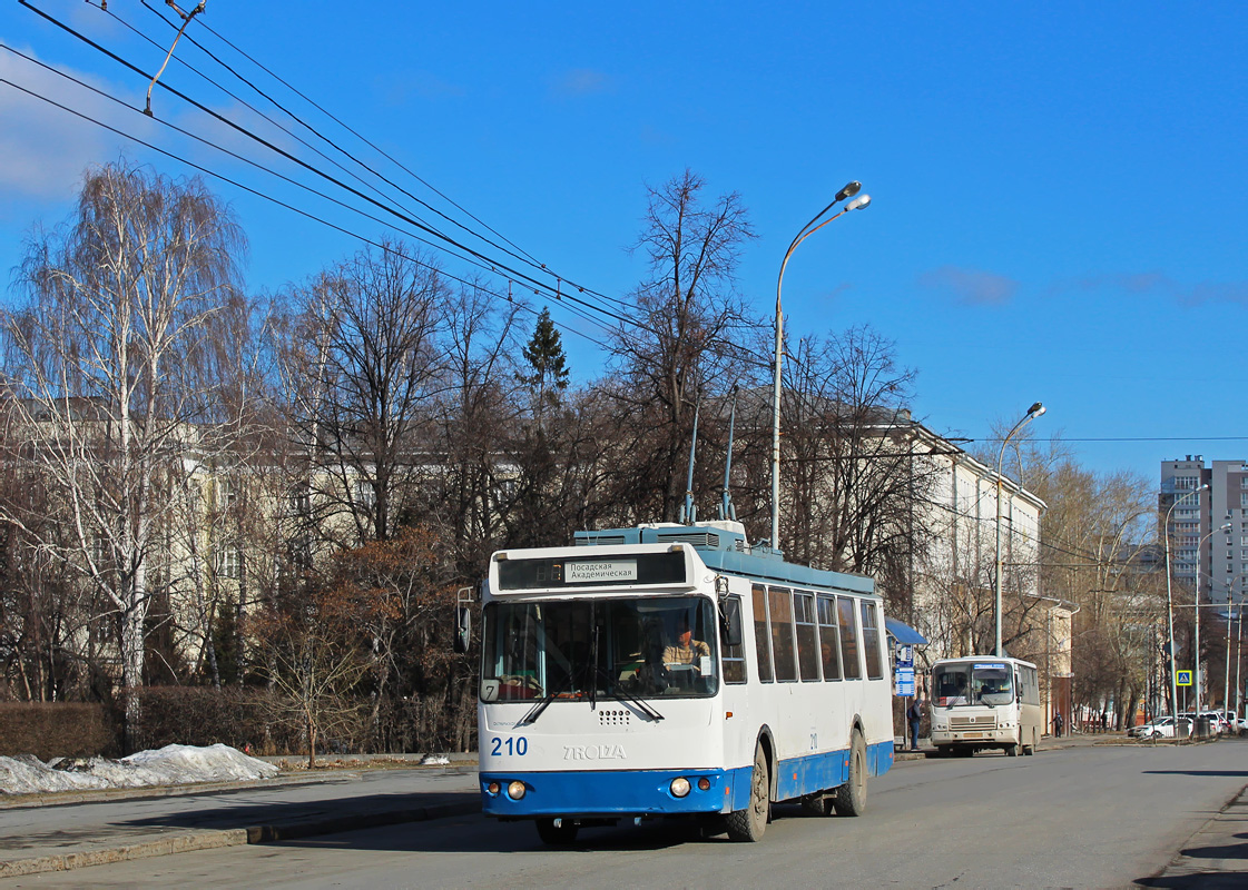 Yekaterinburg, ZiU-682G-016.03 № 210
