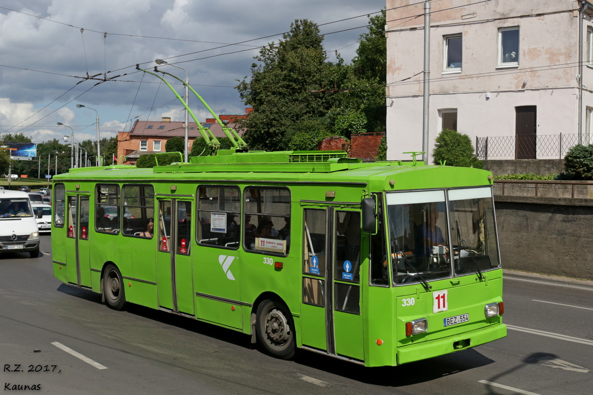 Каунас, Škoda 14Tr01 № 330