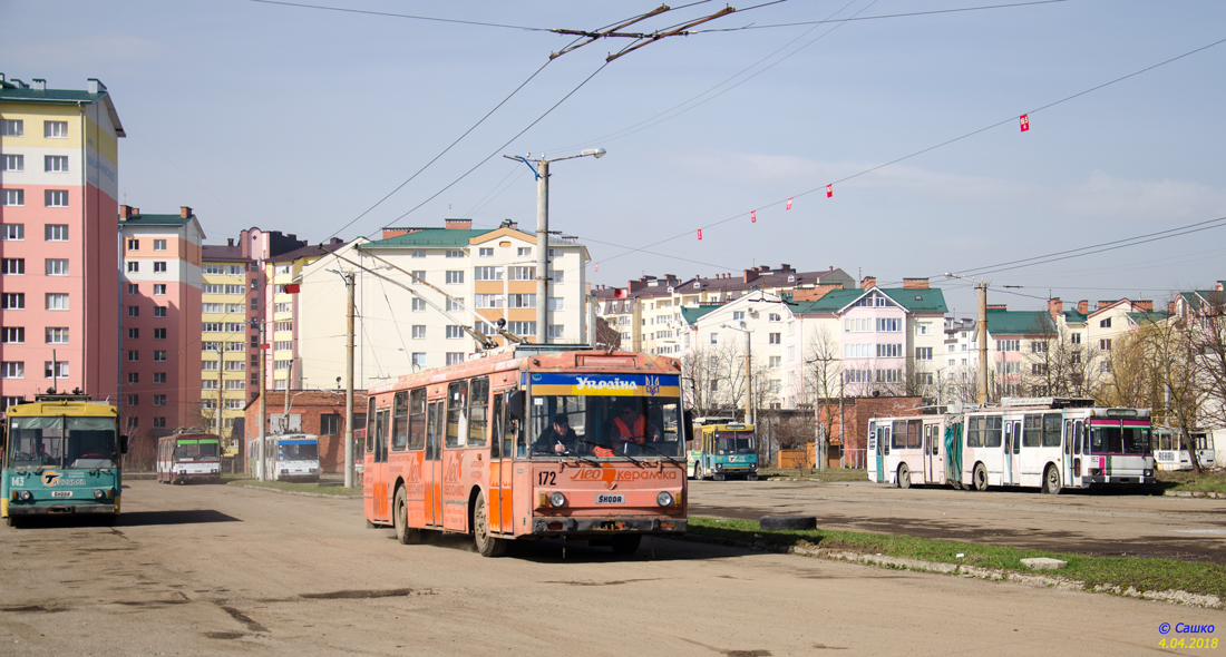 Ivano-Frankivsk, Škoda 14Tr07 № 172; Ivano-Frankivsk, YMZ T1 № 162; Ivano-Frankivsk — Trolleybus Depot