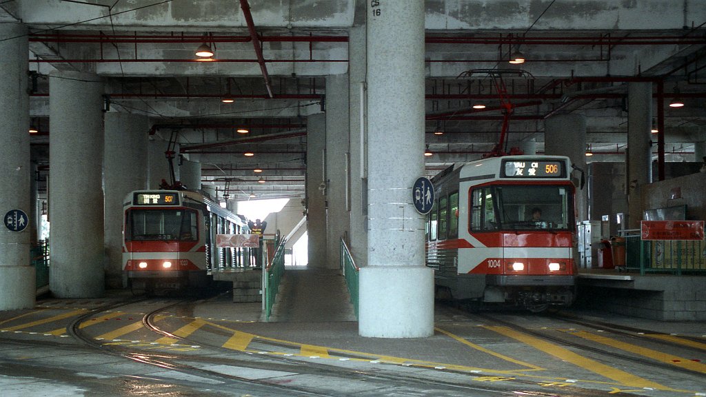 Гонконг, Comeng Phase 1 LRV № 1023; Гонконг, Comeng Phase 1 LRV № 1004