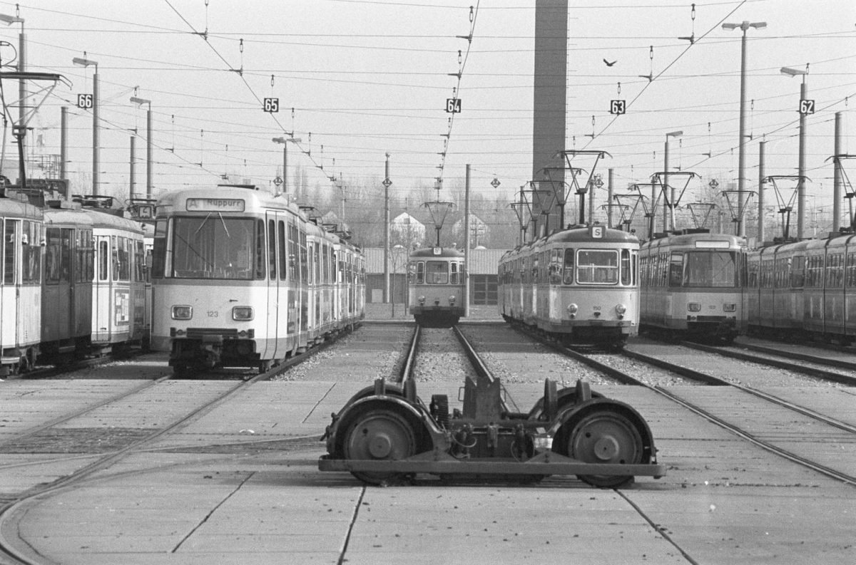 Karlsruhe, Waggon-Union GT8-EP č. 123; Karlsruhe, DWM GT6-D č. 150; Karlsruhe, Waggon-Union GT8-EP č. 122