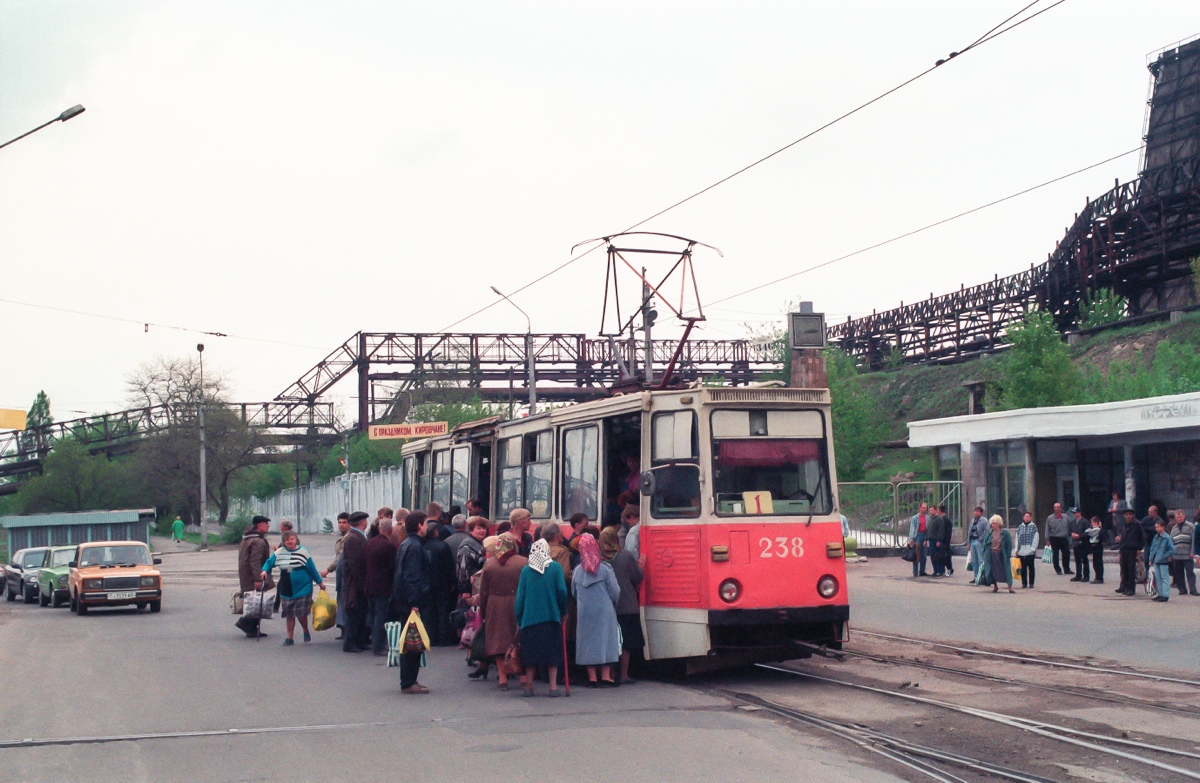 Макеевка, 71-605А № 238; Макеевка — Фотографии Штефана Шпенглера — 30.04.1999