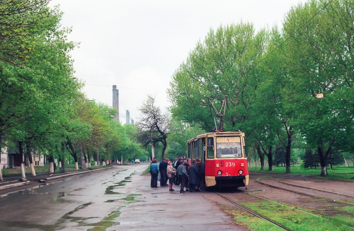 Makijivka, 71-605A № 239; Makijivka — Photos by Stefan Spengler — 30.04.1999