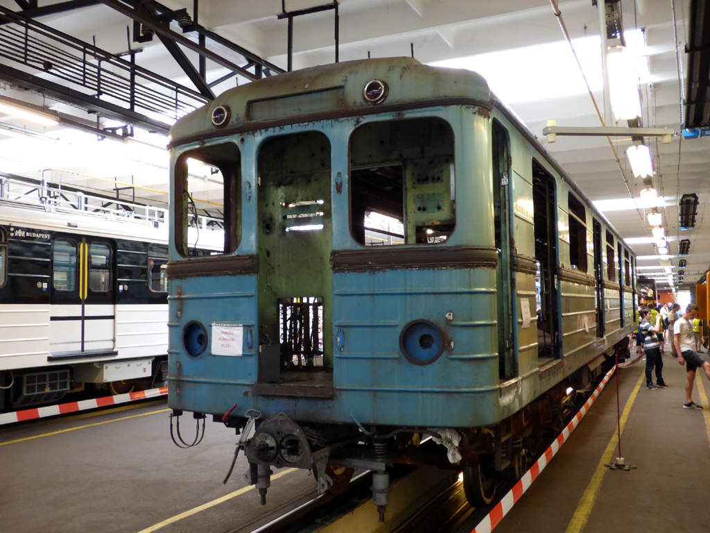 Budapest, Ev № 102; Budapest — Metro depots