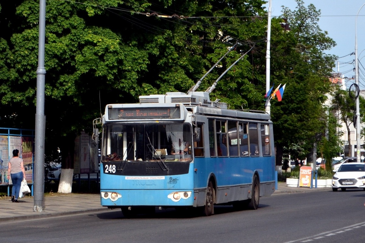 Троллейбус семерка