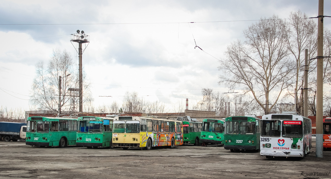 Novossibirsk, ZiU-682V-012 [V0A] N°. 3244; Novossibirsk, ZiU-682G [G00] N°. 3265; Novossibirsk — Tram and trolleybus depots