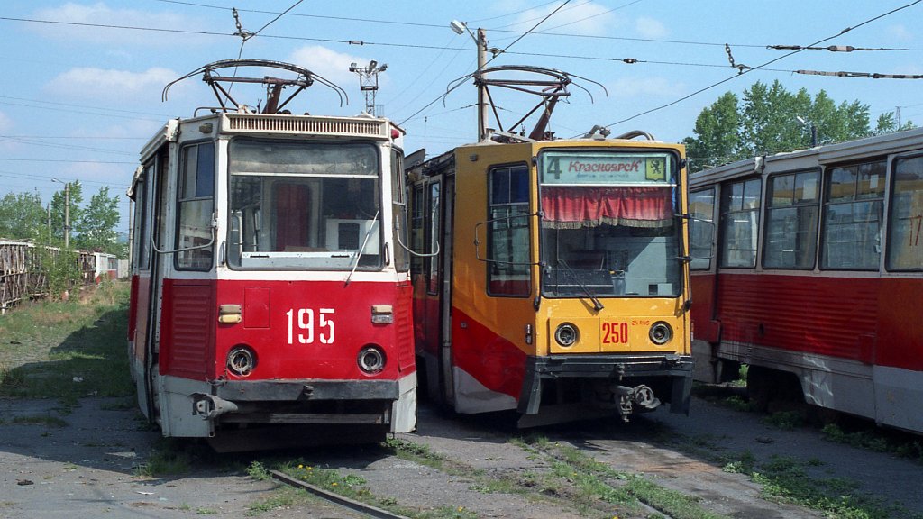Красноярск, 71-605 (КТМ-5М3) № 195; Красноярск, 71-608К № 250
