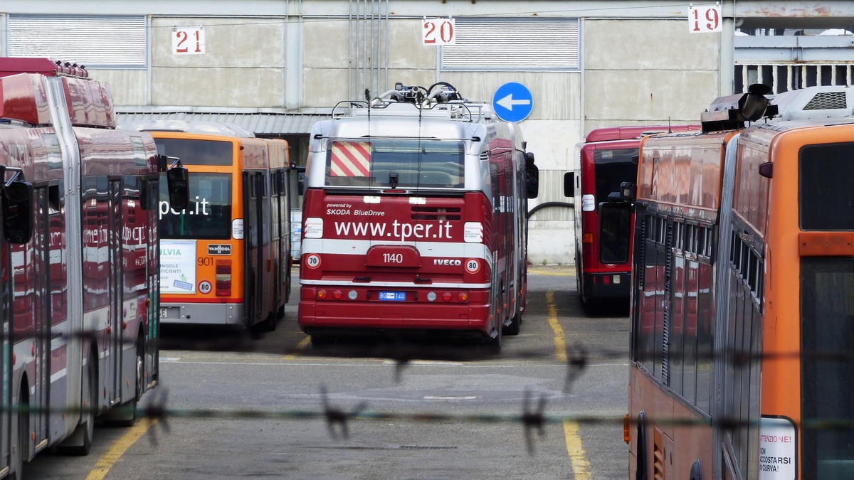 Bologna, Iveco Crealis Neo 18 # 1140