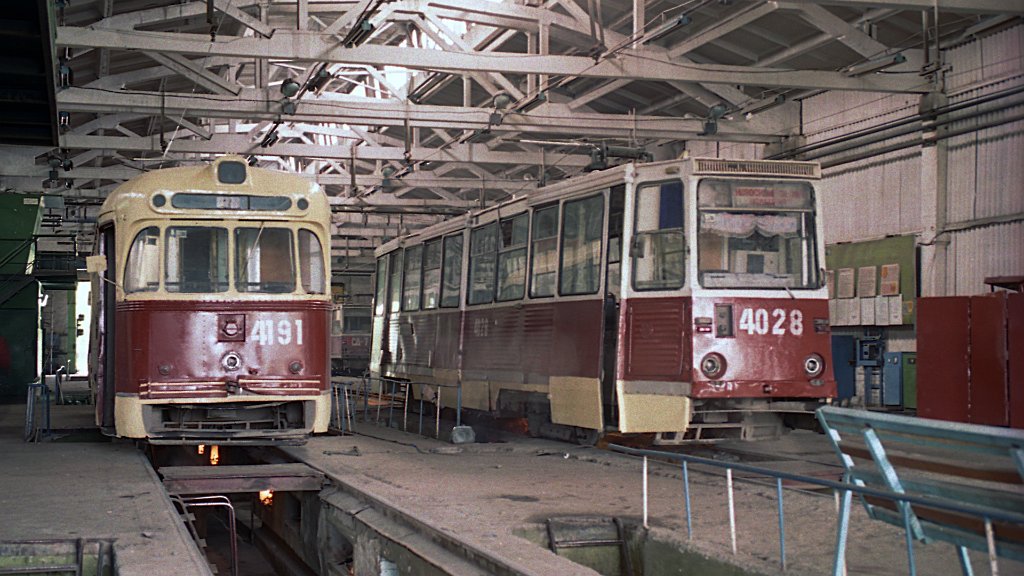 Novosibirsk, RVZ-6M2 č. 4191; Novosibirsk, 71-605 (KTM-5M3) č. 4028