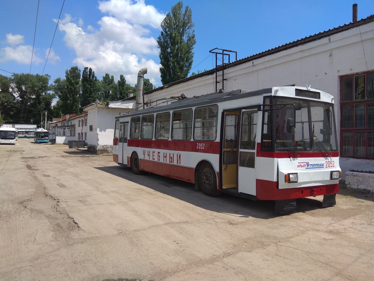 Крымскі тралейбус, Škoda 14Tr02/6 № 2052