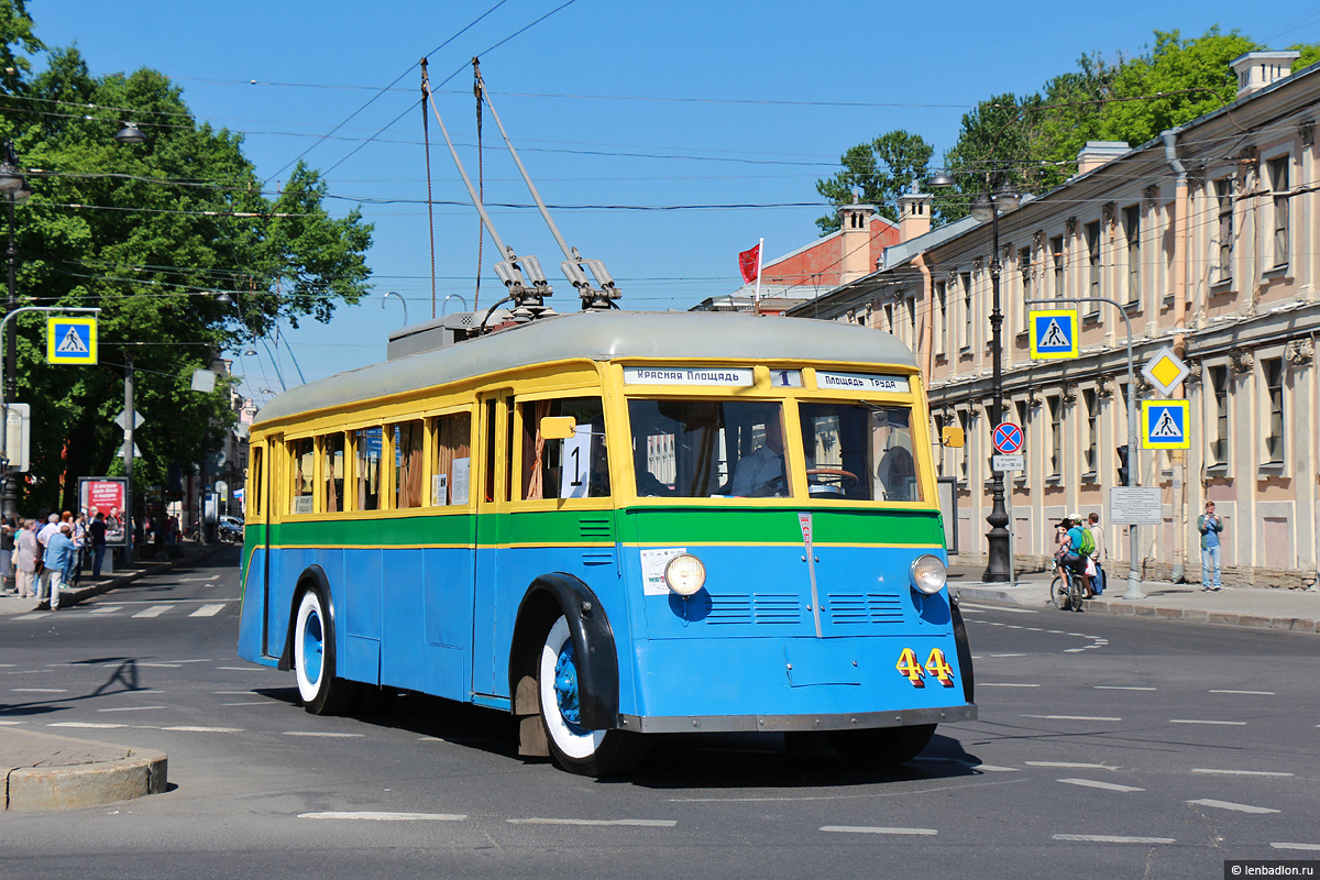 Санкт-Петербург, ЯТБ-1 № 44; Санкт-Петербург — IV парад ретротранспорта к 315-летию Санкт-Петербурга