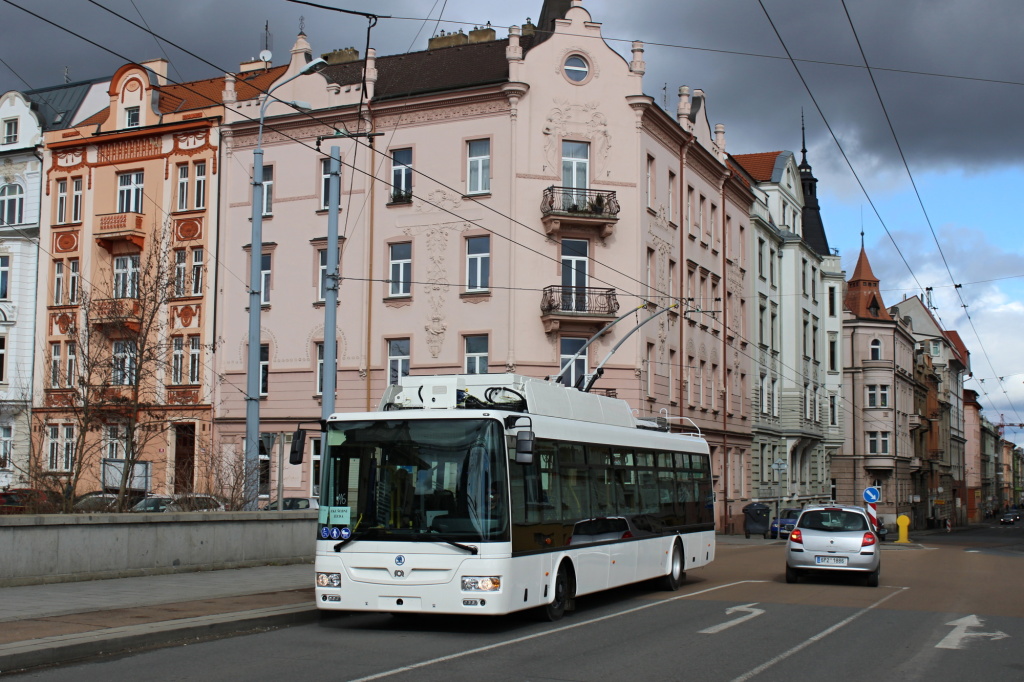 Пардубице, Škoda 30Tr SOR № 413; Пльзень — Новые троллейбусы и электробусы Škoda