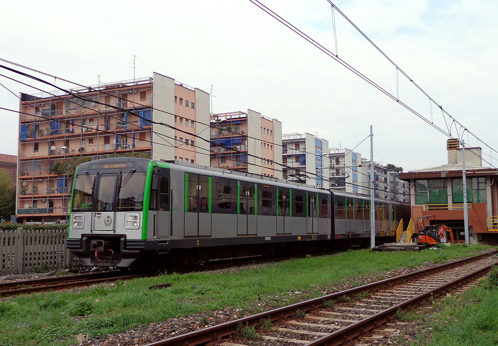 Милан, AnsaldoBreda Meneghino № 923+924; Милан — Метрополитен — Линия M2