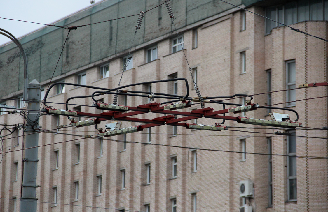 Szentpétervár — Overhead wiring and energy facilities
