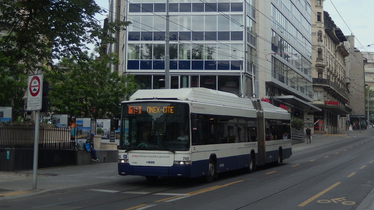 Genewa, Hess SwissTrolley 3 (BGT-N2C) Nr 749
