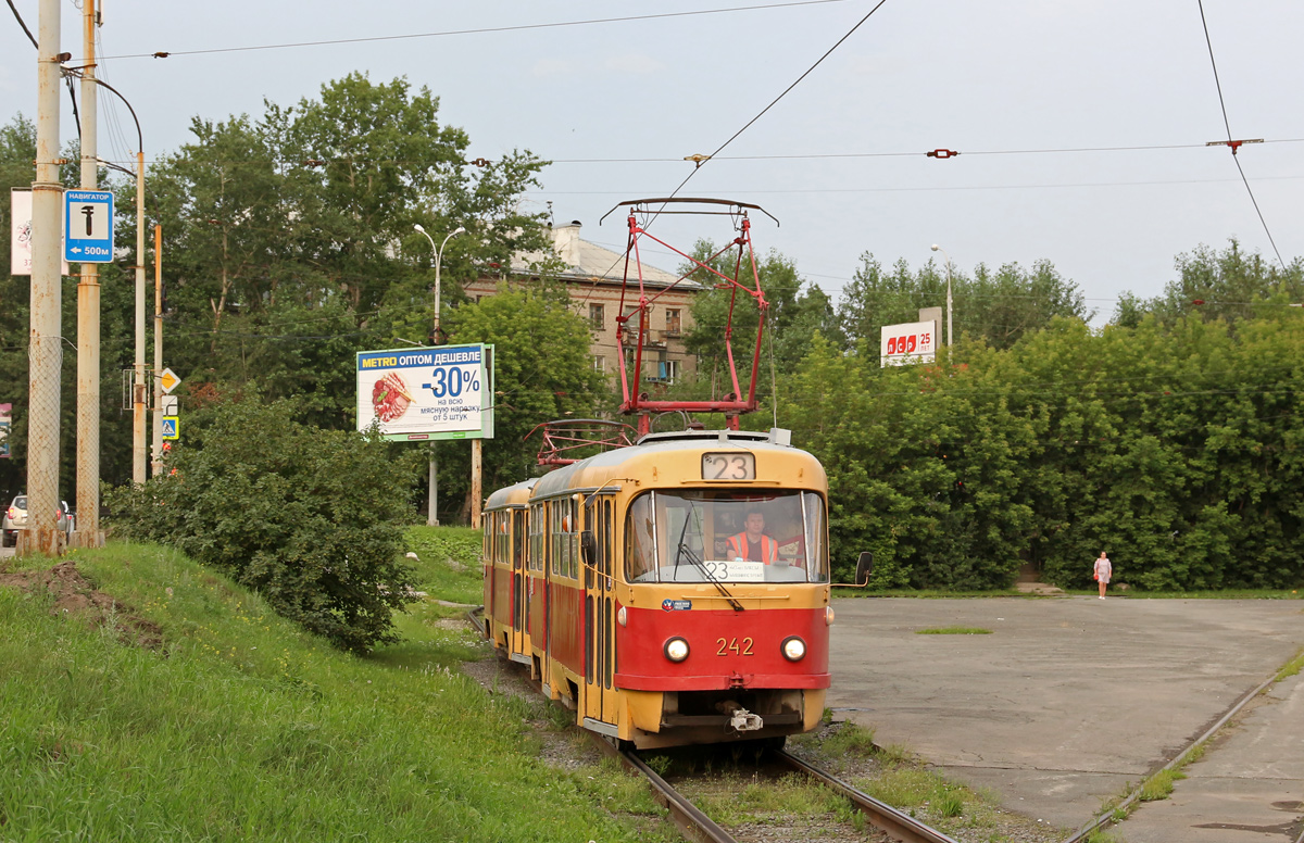 Jekatěrinburg, Tatra T3SU č. 242
