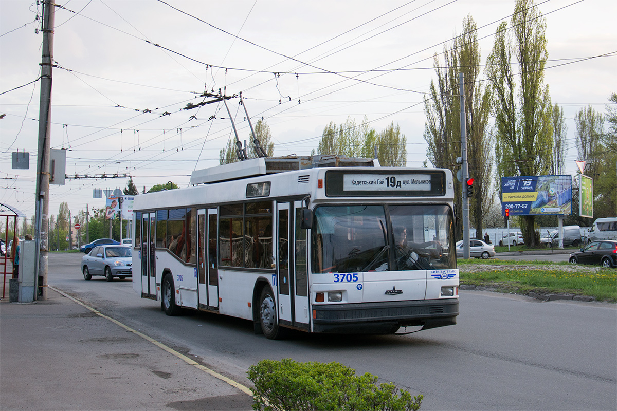 Kyjev, MAZ-103T č. 3705