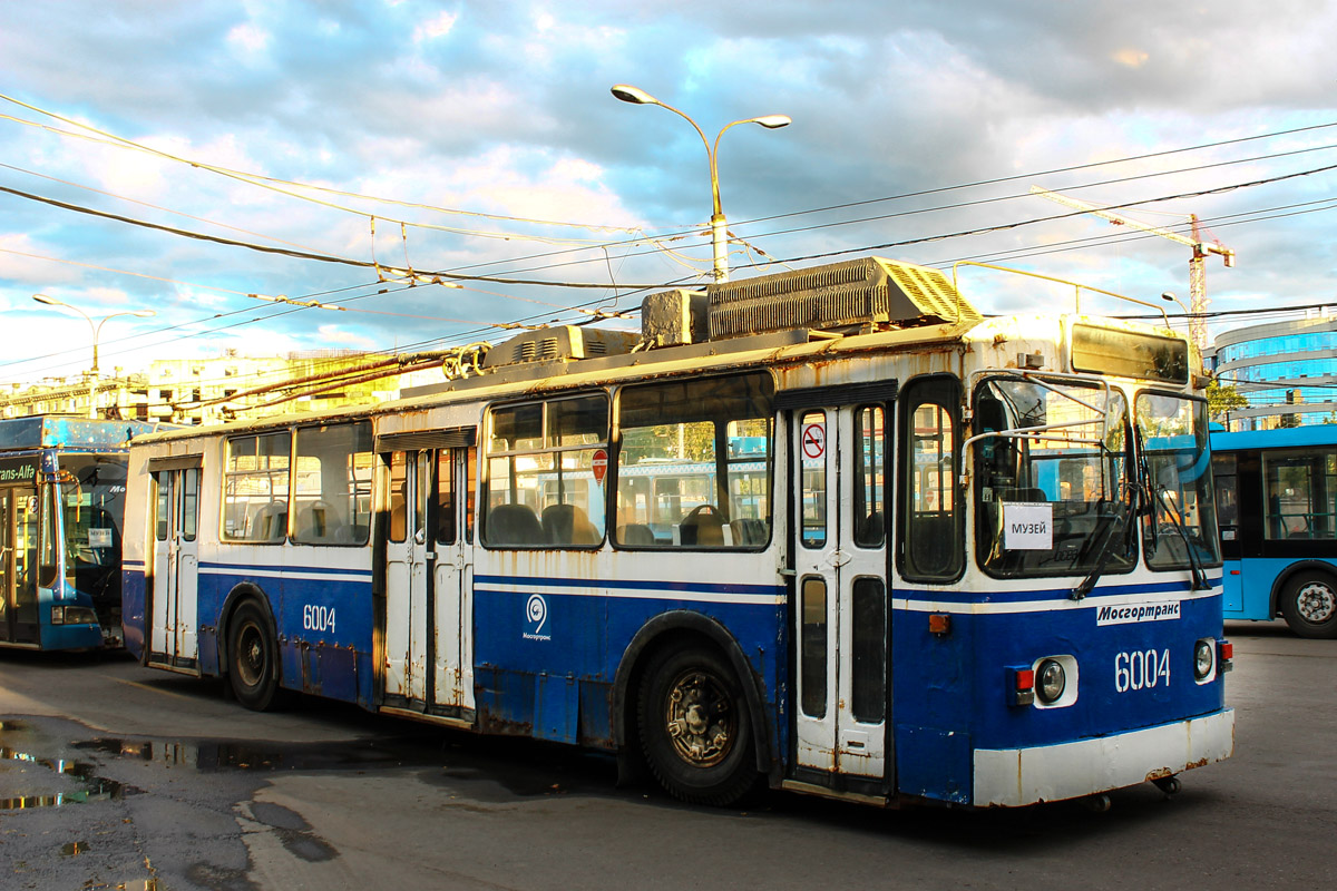 Москва, Нижтролл (ЗиУ-682Г) № 6004