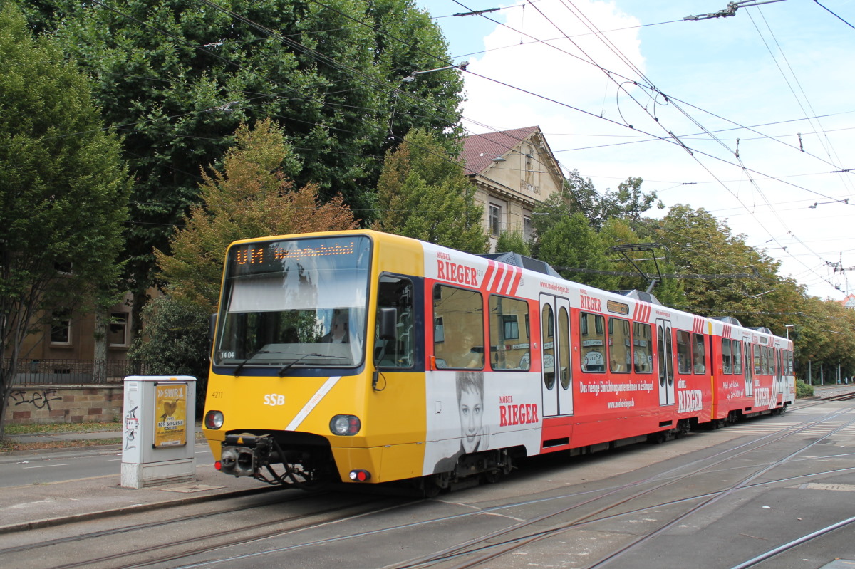 Stuttgart, Duewag DT8.S # 4211