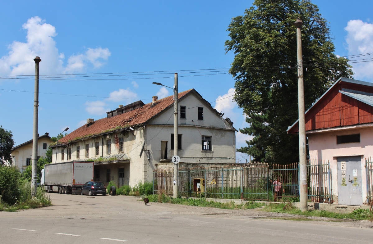Suceava — Remains of trolleybus infrastructure