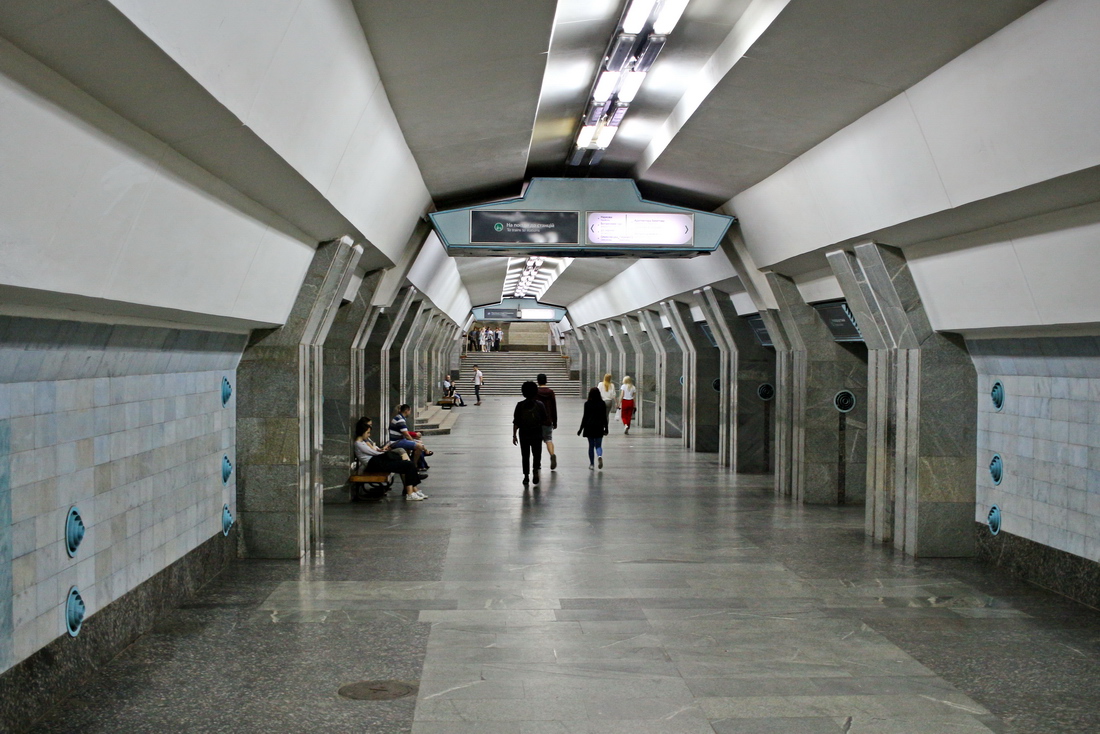 Харьков — Метрополитен — Алексеевская линия