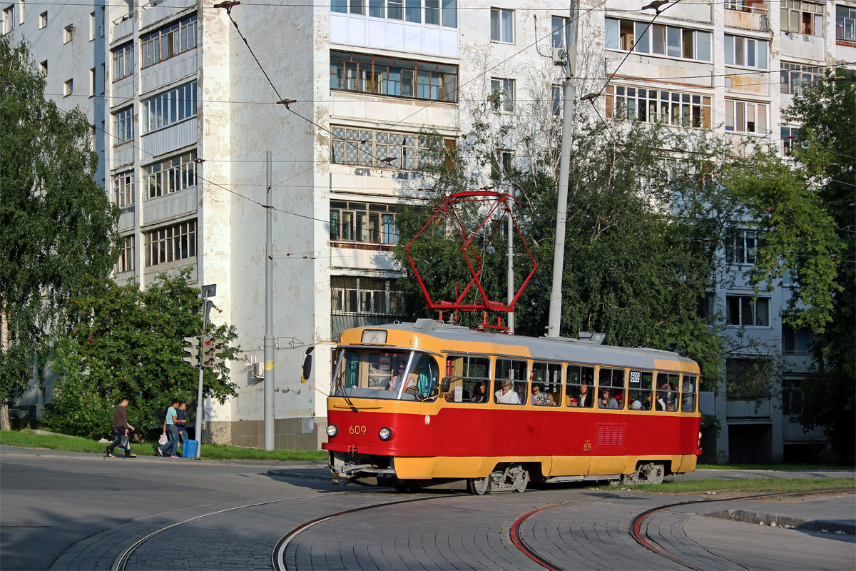 Iekaterinbourg, Tatra T3SU (2-door) N°. 609