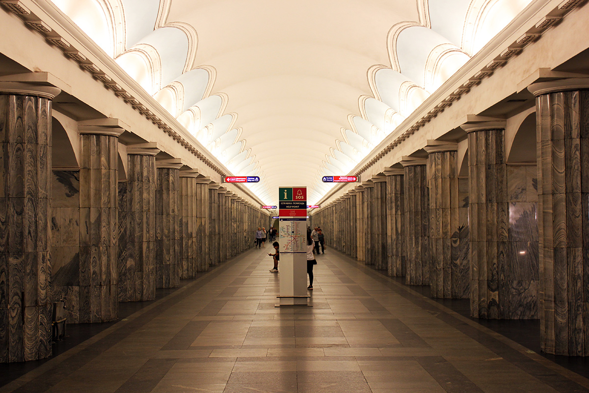 Saint-Pétersbourg — Metro — Line 1
