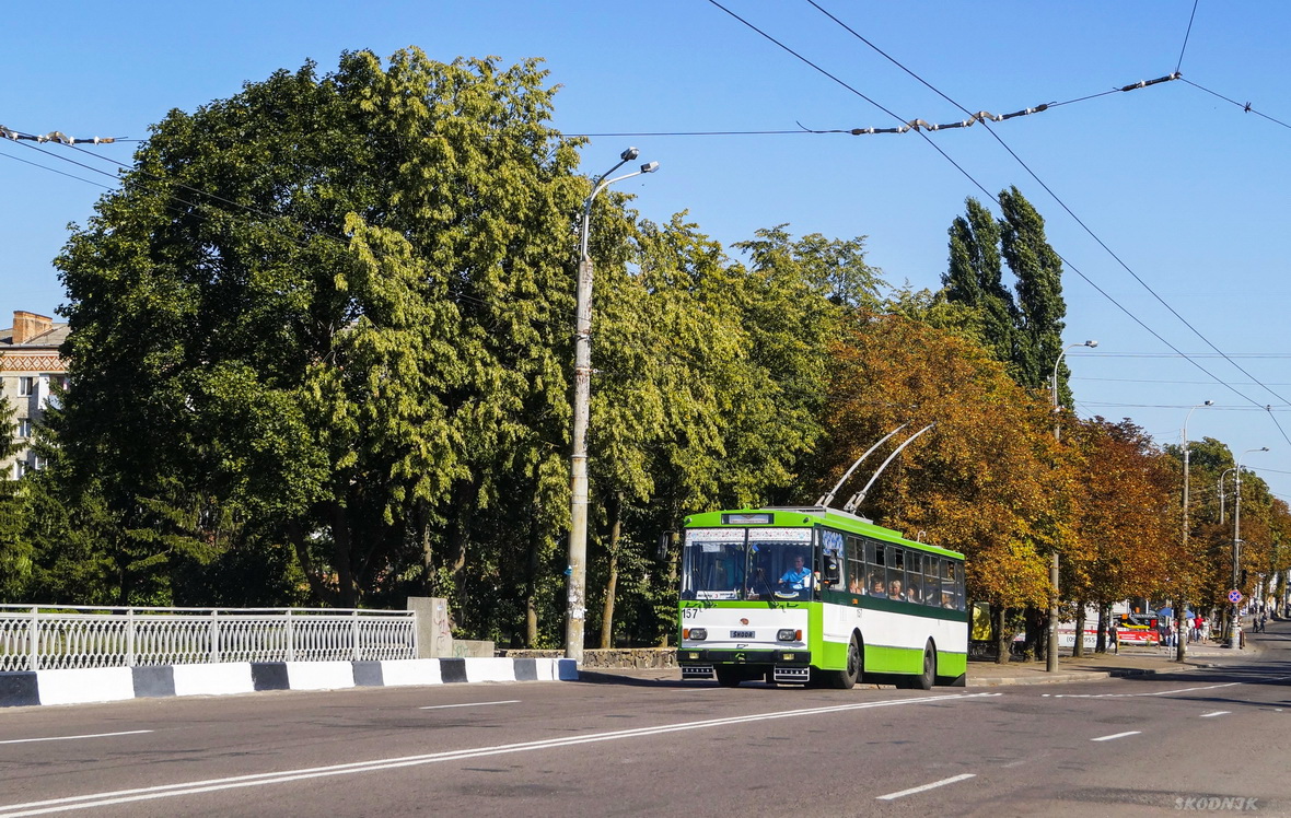 Ровно, Škoda 14Tr10/6 № 157