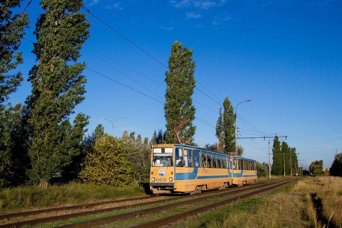 Naberejnye Tchelny, 71-605 (KTM-5M3) N°. 069