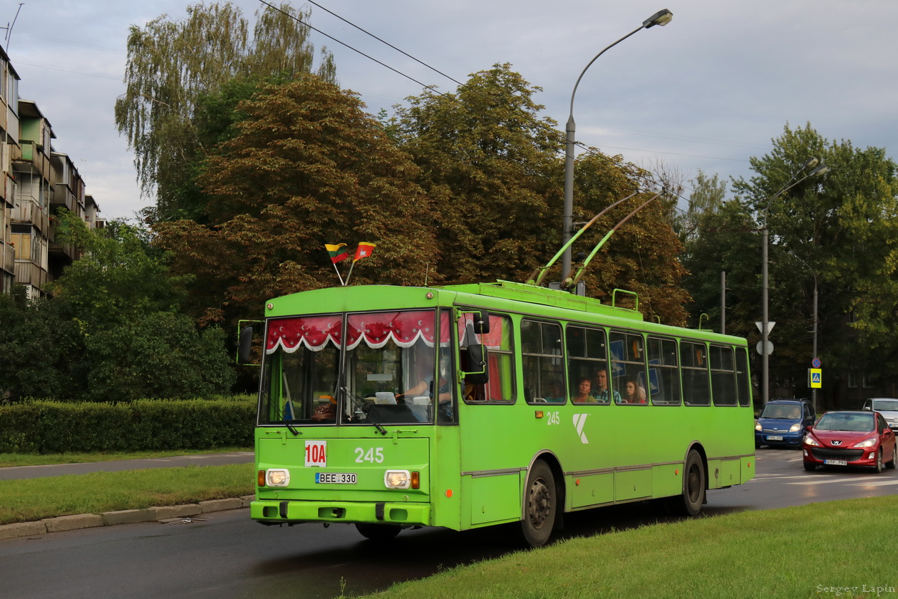 Каунас, Škoda 14Tr02 № 245