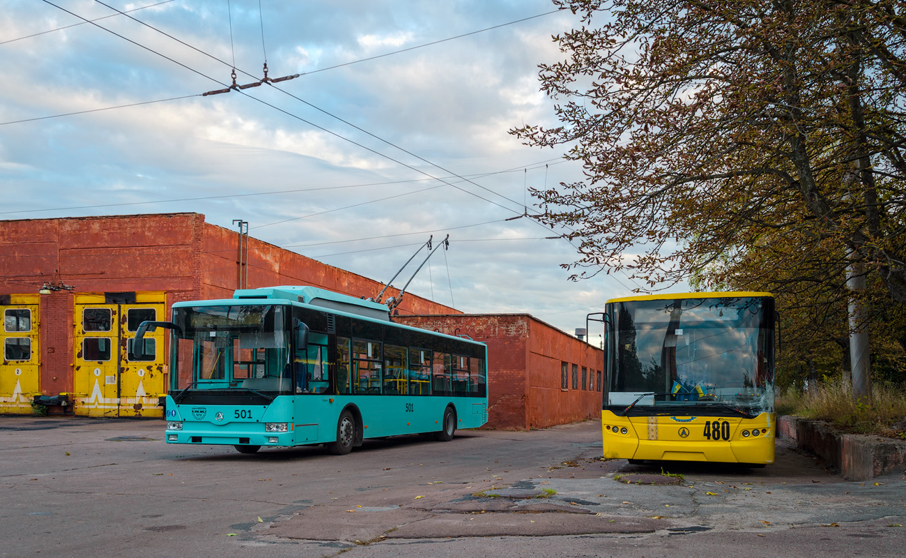 Černihiv, Etalon T12110 “Barvinok” č. 501; Černihiv, LAZ E183D1 č. 480