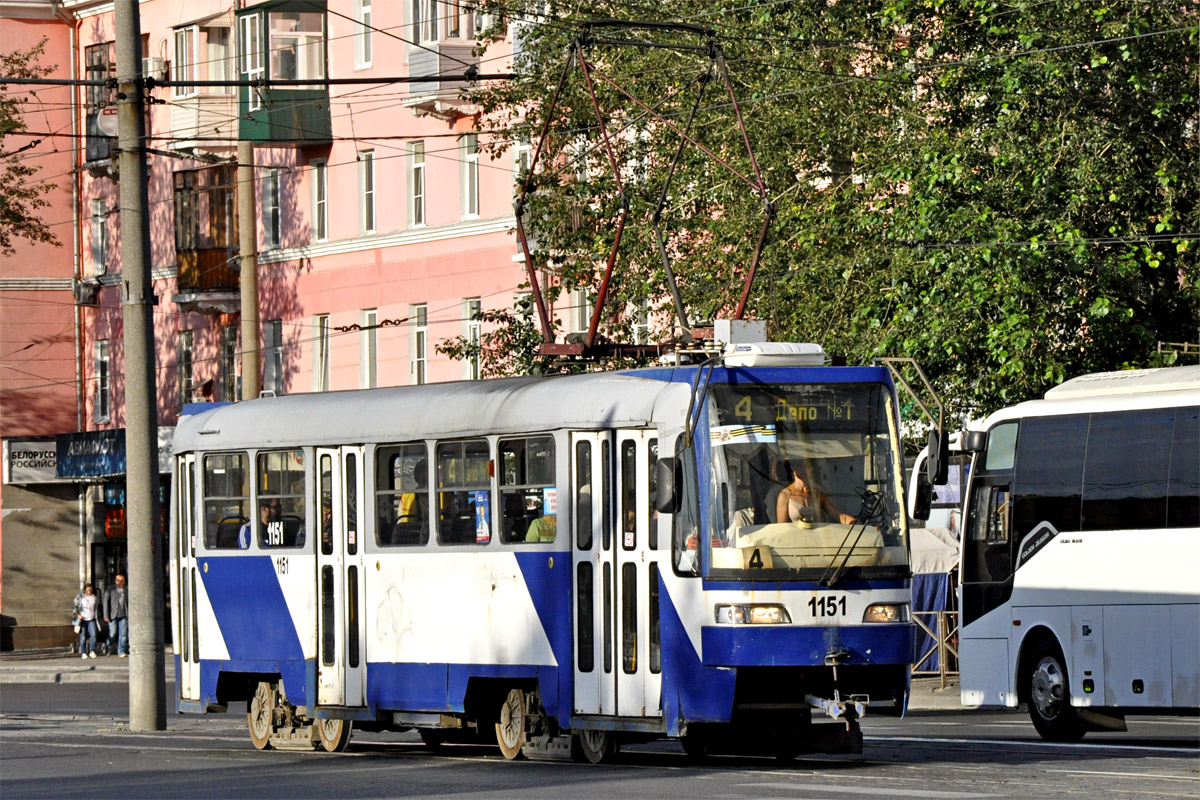 Трамвай 4 барнаул. Барнаул трамвай 1151. Барнаул трамвай 3 1151. 11 Трамвай Барнаул.