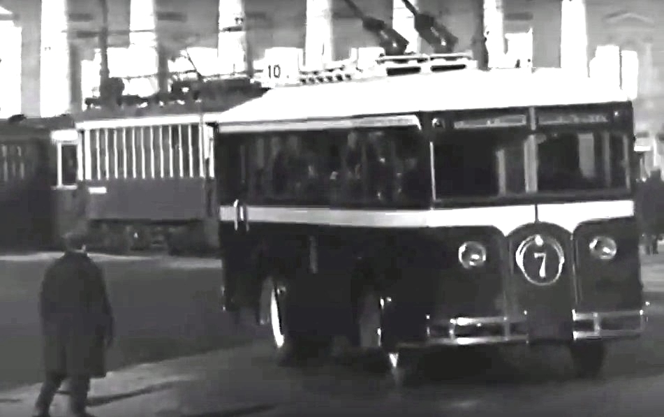 Москва, ЛК-2 № 7; Москва — Троллейбусы в кинофильмах