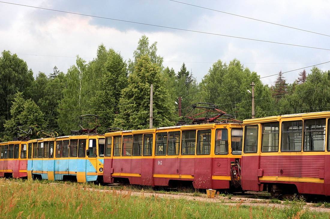 Novopolotsk, 71-605 (KTM-5M3) č. 043
