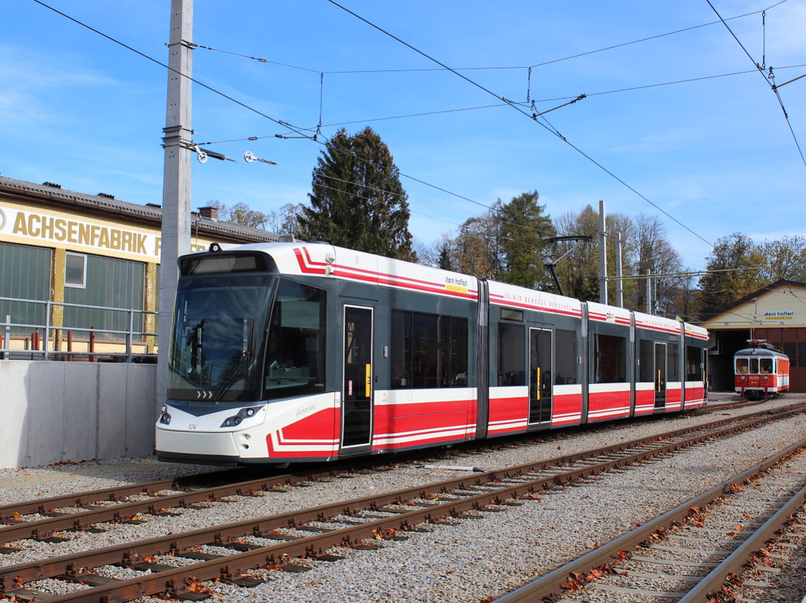 Attersee, Vossloh Tramlink V3 — 124