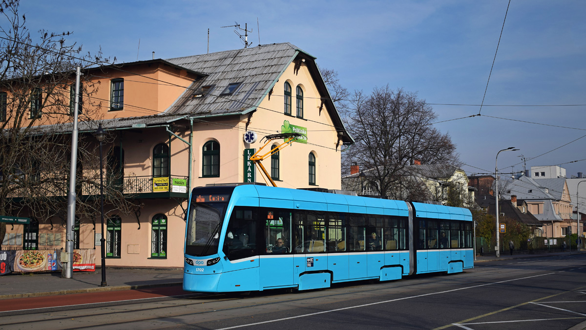 Ostrava, Stadler Tango NF2 # 1702