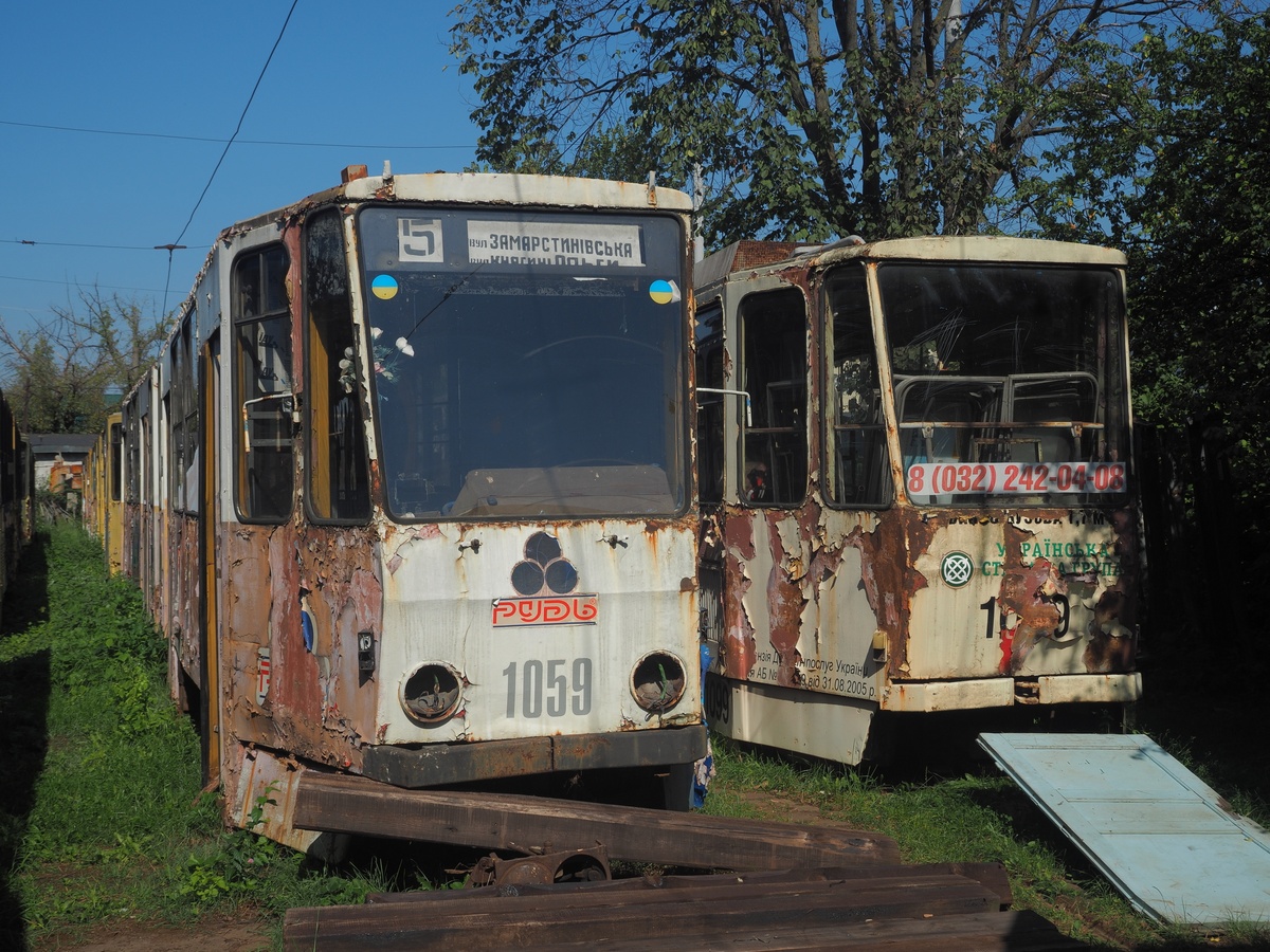 Lviv, Tatra KT4SU nr. 1059; Lviv, Tatra KT4SU nr. 1099