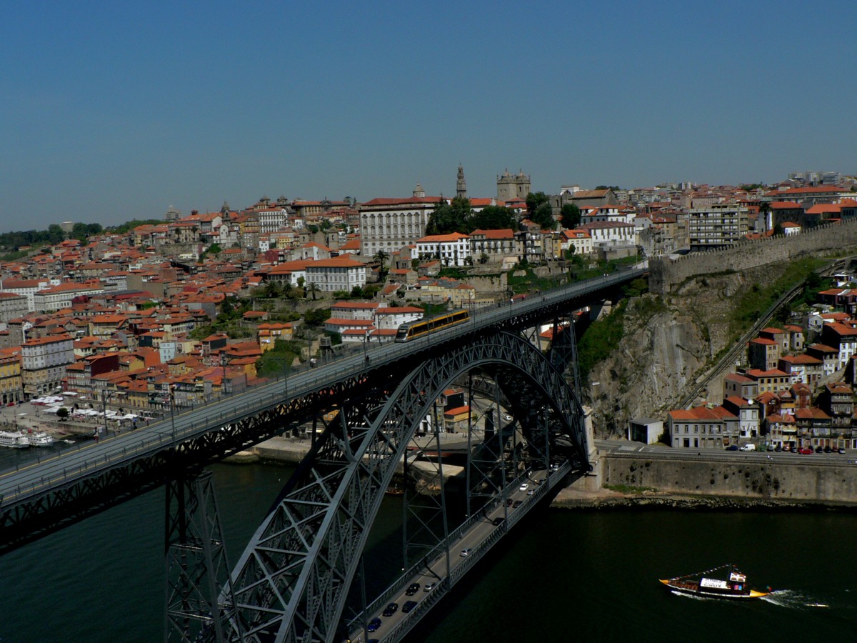 Porto, Bombardier Eurotram (Flexity Outlook) nr. MP003
