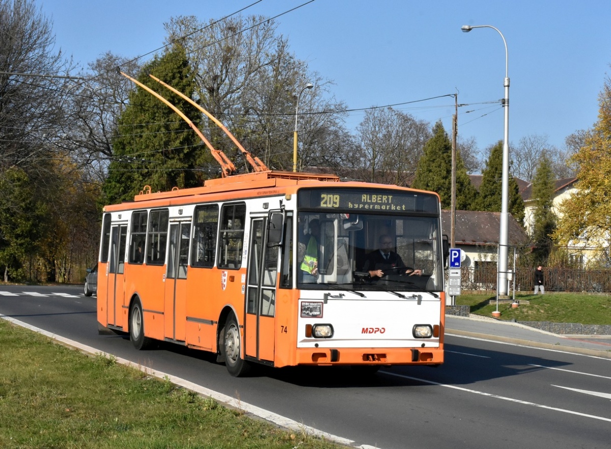 Opava, Škoda 14Tr17/6M č. 74; Opava — 35 years in service — Bid farewell to trolleybuses 14Tr(M) / 35 let s Vami — symbolické rozlouceni s trolejbusy 14Tr(M)