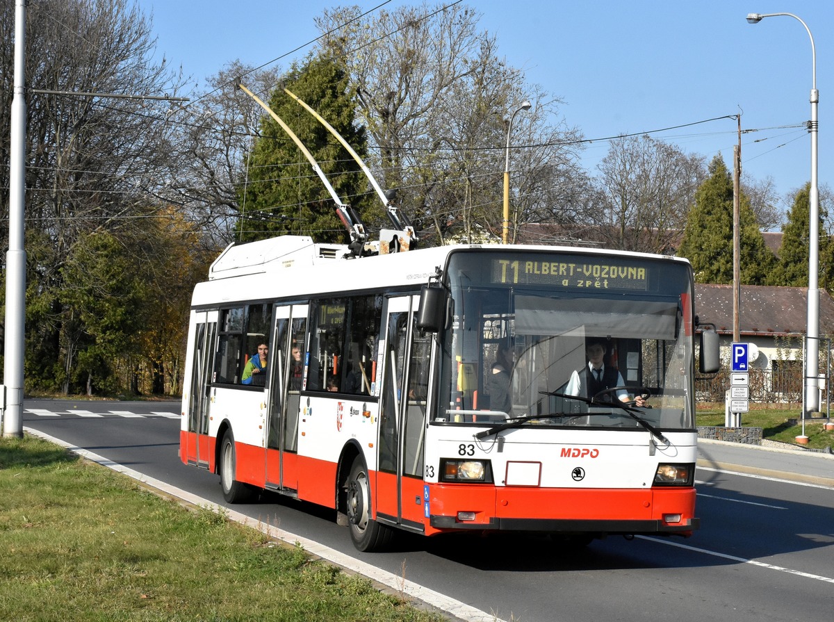 Opava, Škoda 21Tr č. 83; Opava — 35 years in service — Bid farewell to trolleybuses 14Tr(M) / 35 let s Vami — symbolické rozlouceni s trolejbusy 14Tr(M)