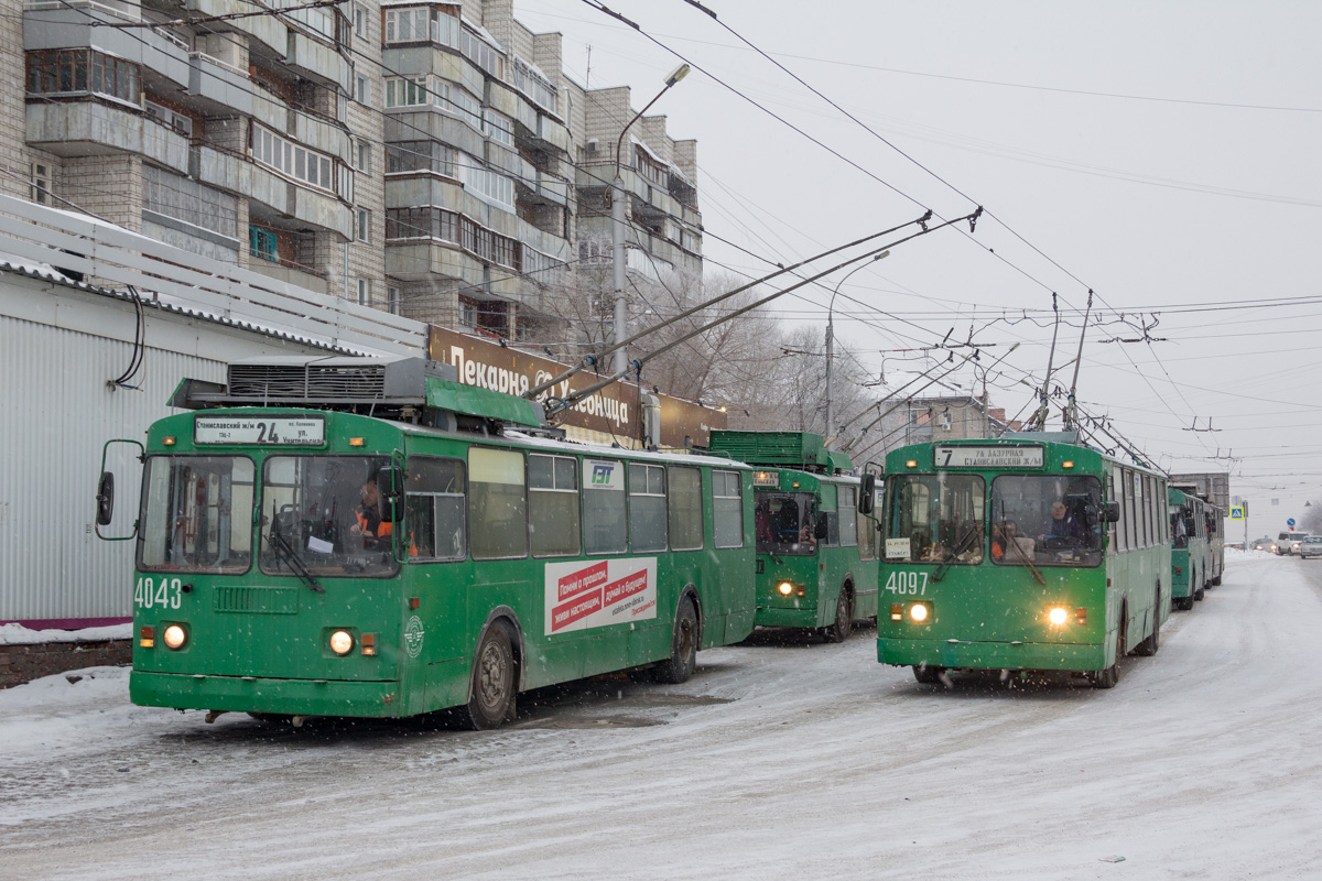 Движение троллейбусов в реальном. ЗИУ 682 Новосибирск. Троллейбус ЗИУ 682 Новосибирск. Троллейбусы ЗИУ Новосибирск. Новосибирский троллейбус 4097.